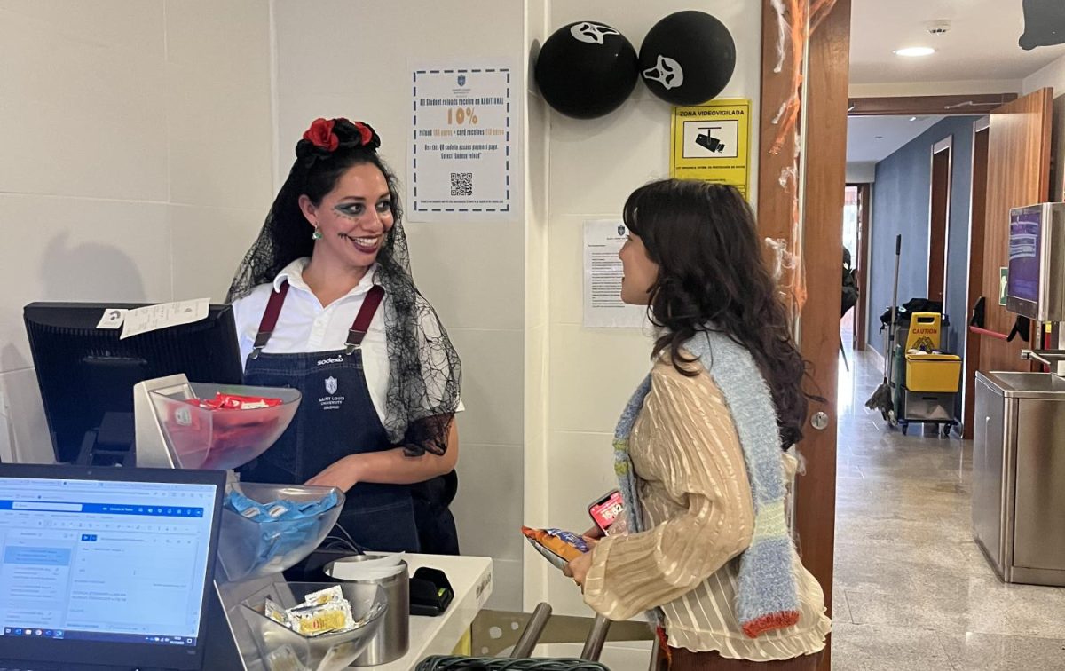 Lucila, a worker at SLUs cafeteria, dressed up as Katrina La Viuda for Halloween. Its something that I identify with, a powerful woman who can be alone, she said. It drew my attention because its a powerful woman, and I wanted to wear it. 
Lucila was one of the three cafeteria staff who dressed up on Halloween, matching the spooky decorations which adorned the cafeteria. 