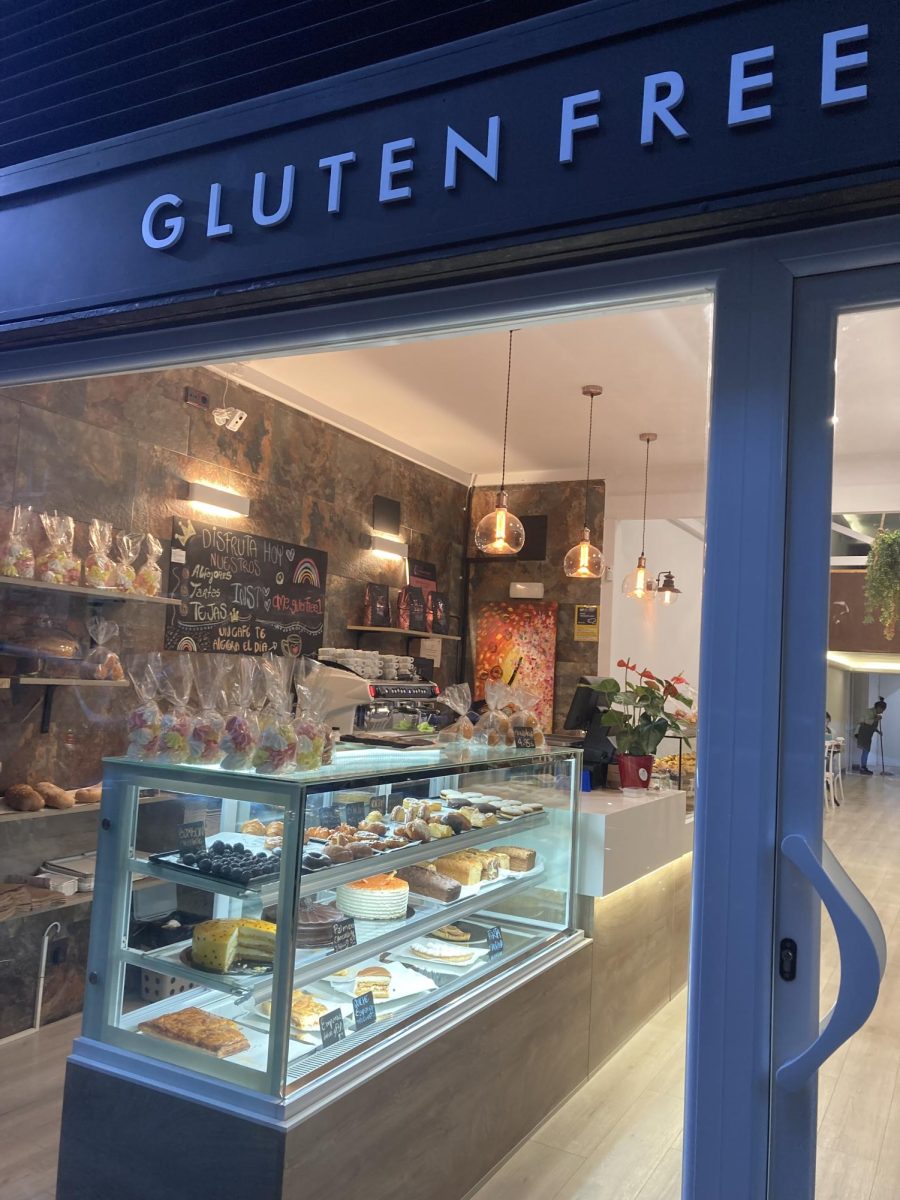 A gluten-free bakery on Calle Andrés Mellado.