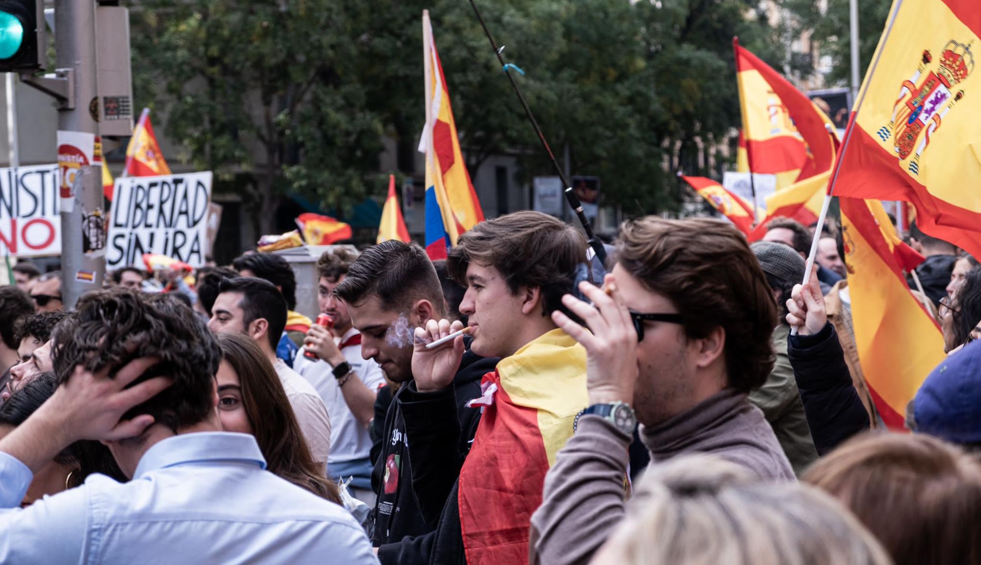 Photo+Essay%3A+Demonstrators+Protest+Socialist+PMs+Agreement+to+Grant+Amnesty+to+Leaders+of+Catalan+Independence+Bid