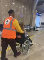 Hannah Allen is pushed through the airport in a
wheelchair by an employee during her study abroad
travels. Before getting her cast off, Allen relied on
assistance like this to continue traveling despite her
injury.